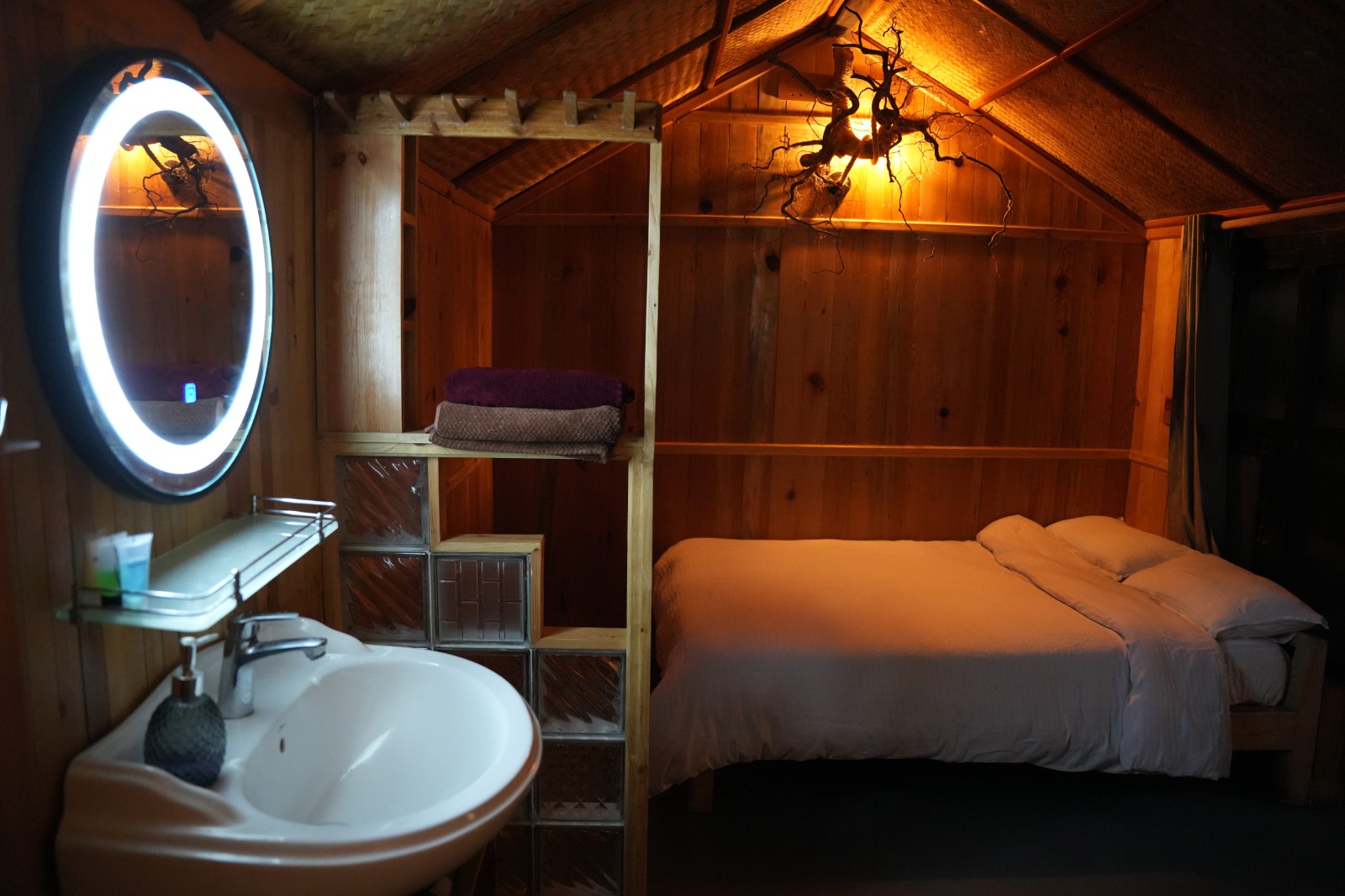 Aashraya Bed And Breakfast